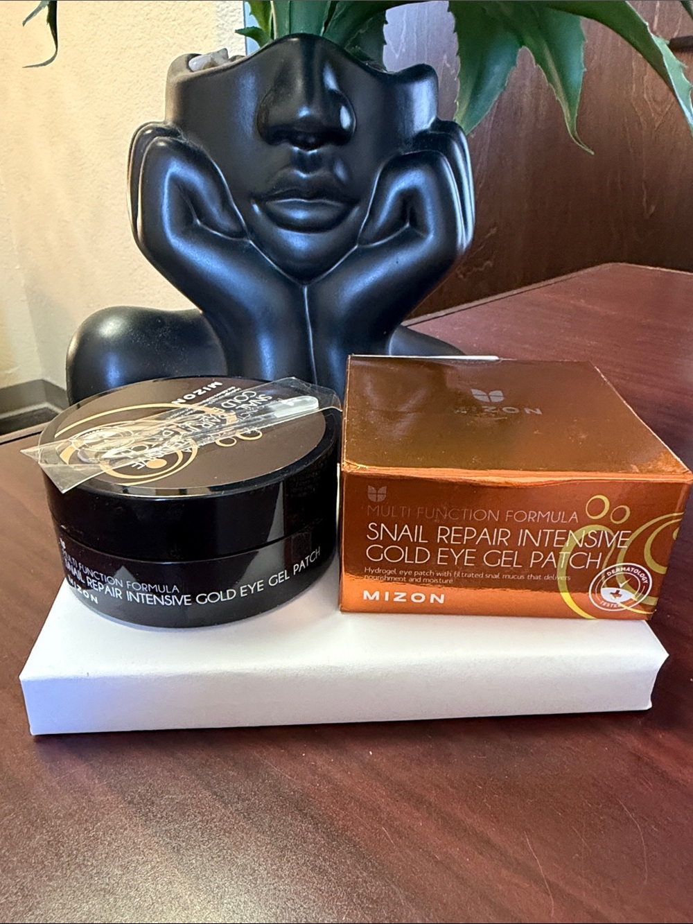 Snail Repair Intensive Gold Eye Gel Patch - Black & Gold